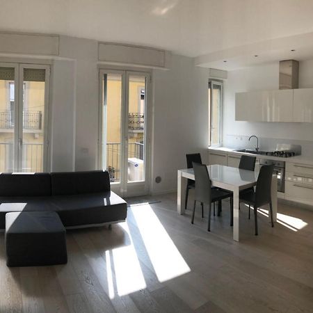 Bright & Spacious Apartment Near Navigli - Ponti Mediolan Zewnętrze zdjęcie