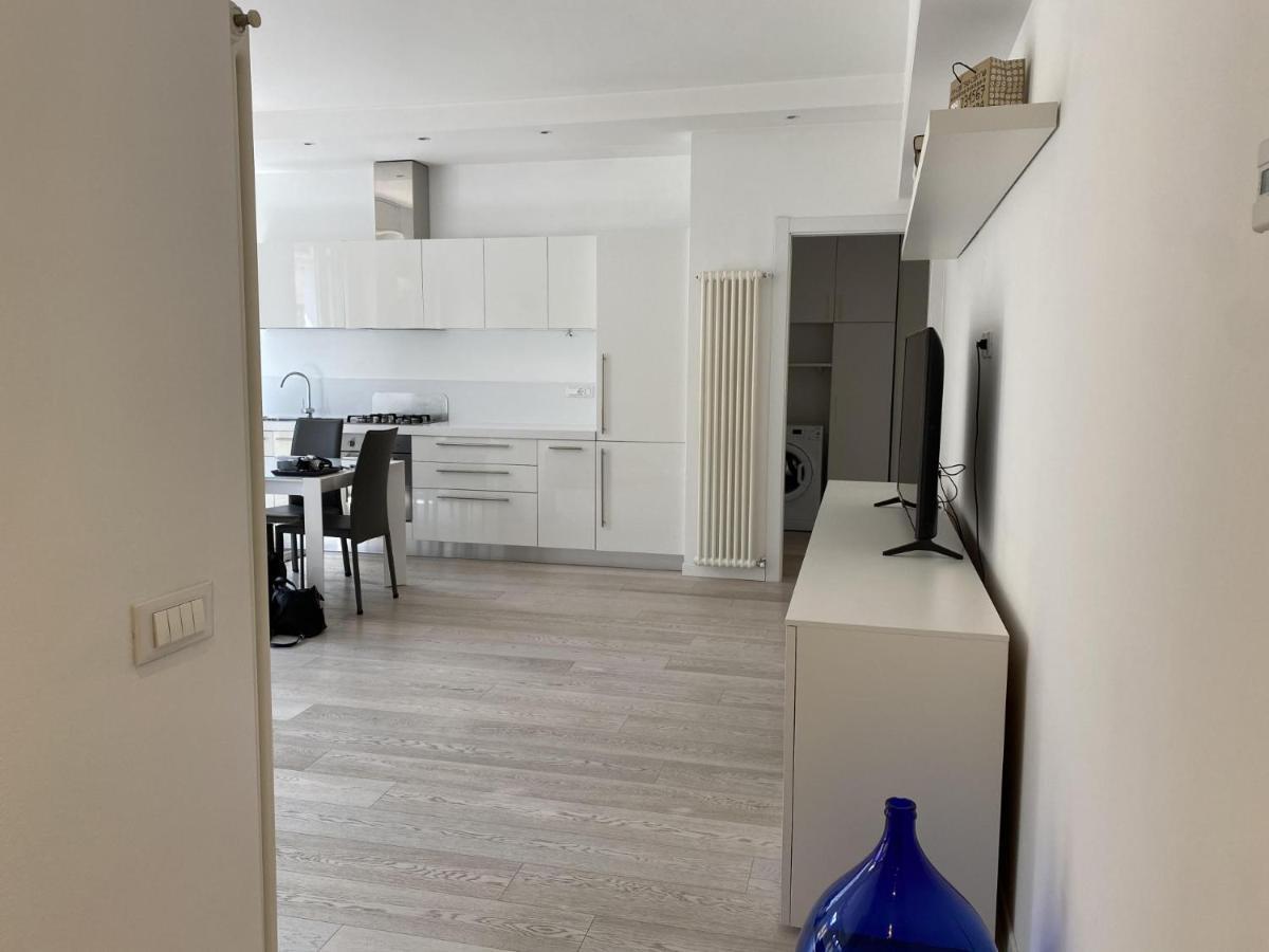 Bright & Spacious Apartment Near Navigli - Ponti Mediolan Zewnętrze zdjęcie